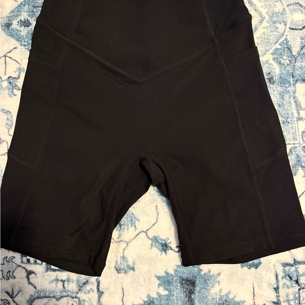 HALARA Black High-Waist Athletic Bike Shorts